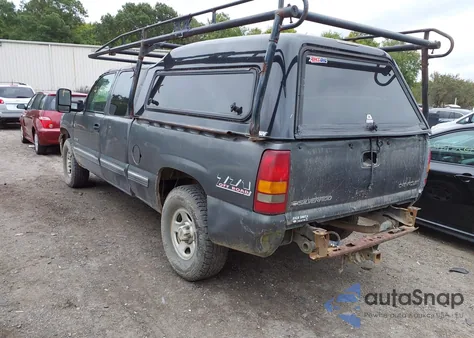 1999 Chevrolet Silverado 1500 Ls z USA, uszkodzony, nr VIN 1GCEK19T6XE106131